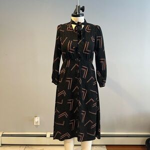 Chic Black and Orange Patterned Long Sleeve Dress